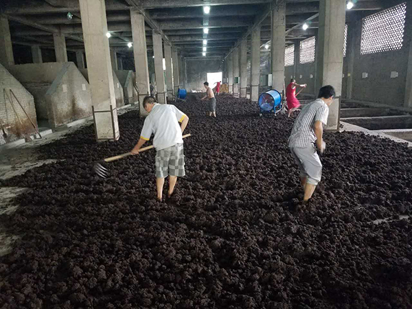 袁氏麓峰現(xiàn)代農(nóng)業(yè)有限公司,長沙袁酒原材料基地管理,袁酒生產(chǎn),酒類銷售哪里好